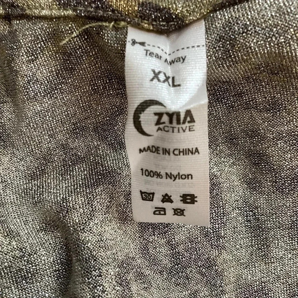 ZYIA Leopard Crop Hoodie Cheetah Gold Shimmer - Picture 8 of 11